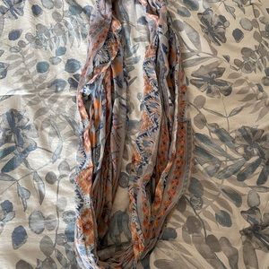 Infinity scarf